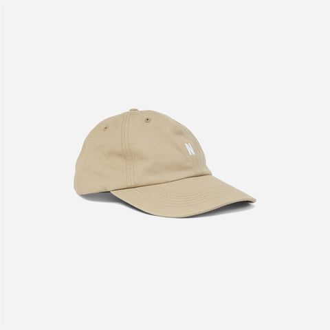 CAPS / BUCKET HATS / BEANIES